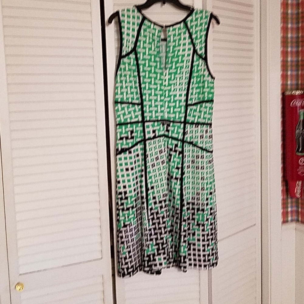 Dress - Picture 2 of 2